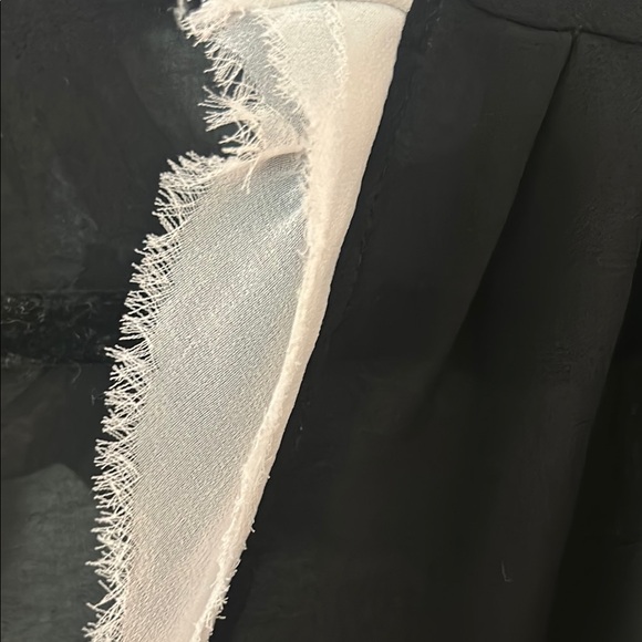 Elegant Black Sheer Blouse with White Layered Trim Size L - Picture 3 of 10